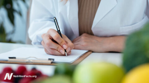 Why Don’t Health Insurers Promote a Healthier Diet?